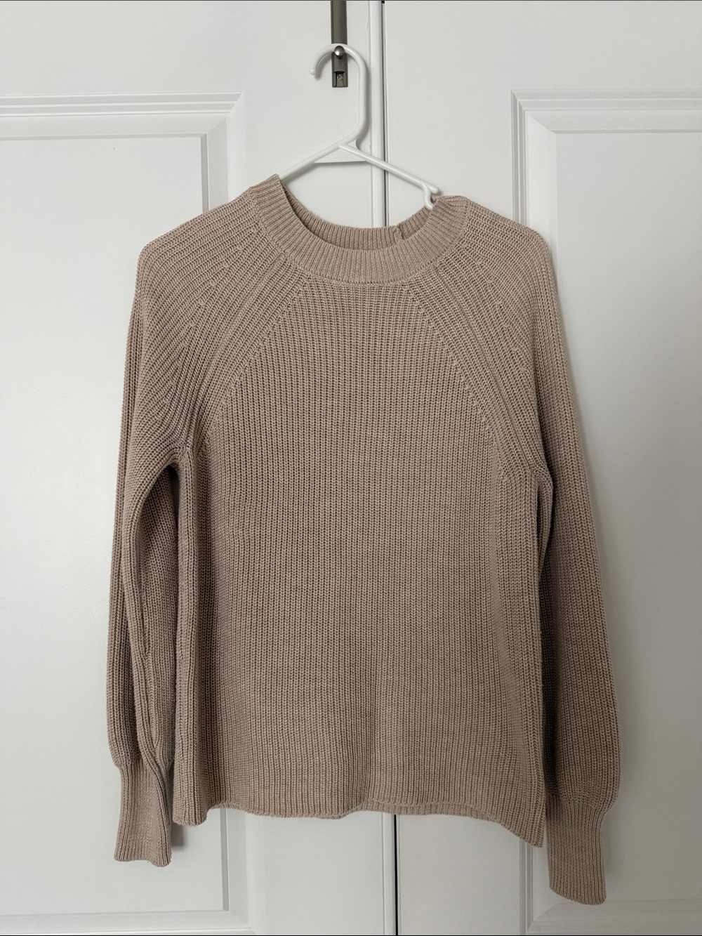 Jessica Simpson Neutral Ribbed Crewneck Sweater in Taupe